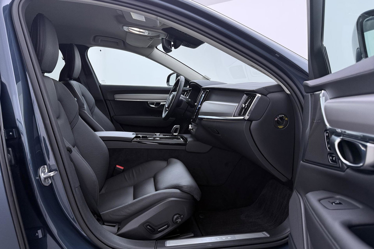Volvo V90 T6 Plug-in hybrid Plus Dark | ACC | 360° Camera | Head-Up | Harman/Kardon | Pilot Assist | Stoel+Stuurverwarming | 19 inch