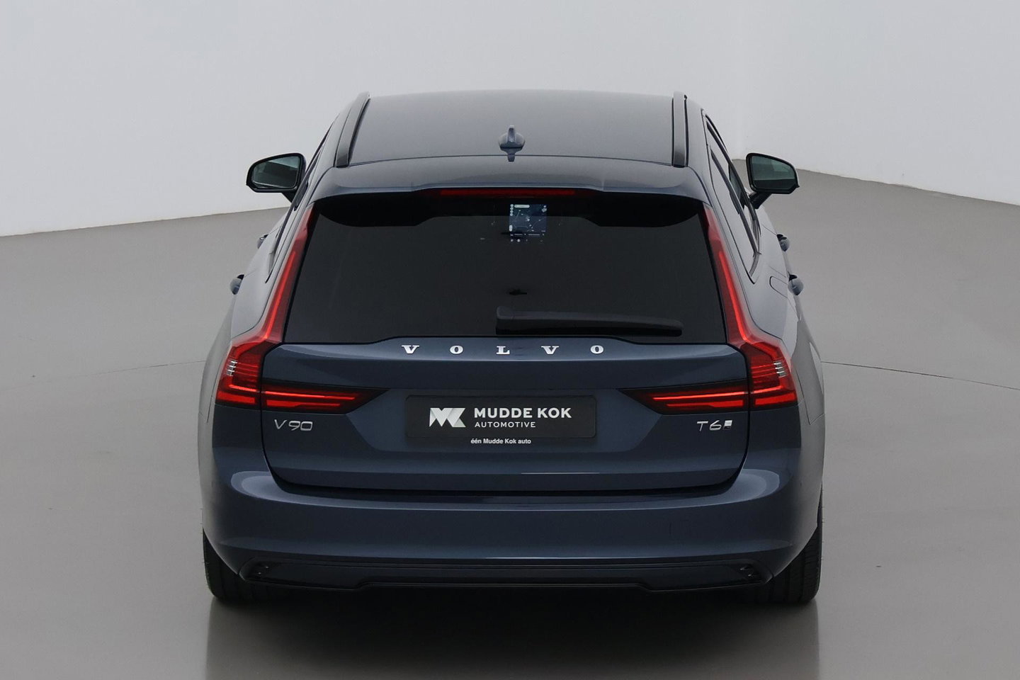 Volvo V90 T6 Plug-in hybrid Plus Dark | ACC | 360° Camera | Head-Up | Harman/Kardon | Pilot Assist | Stoel+Stuurverwarming | 19 inch