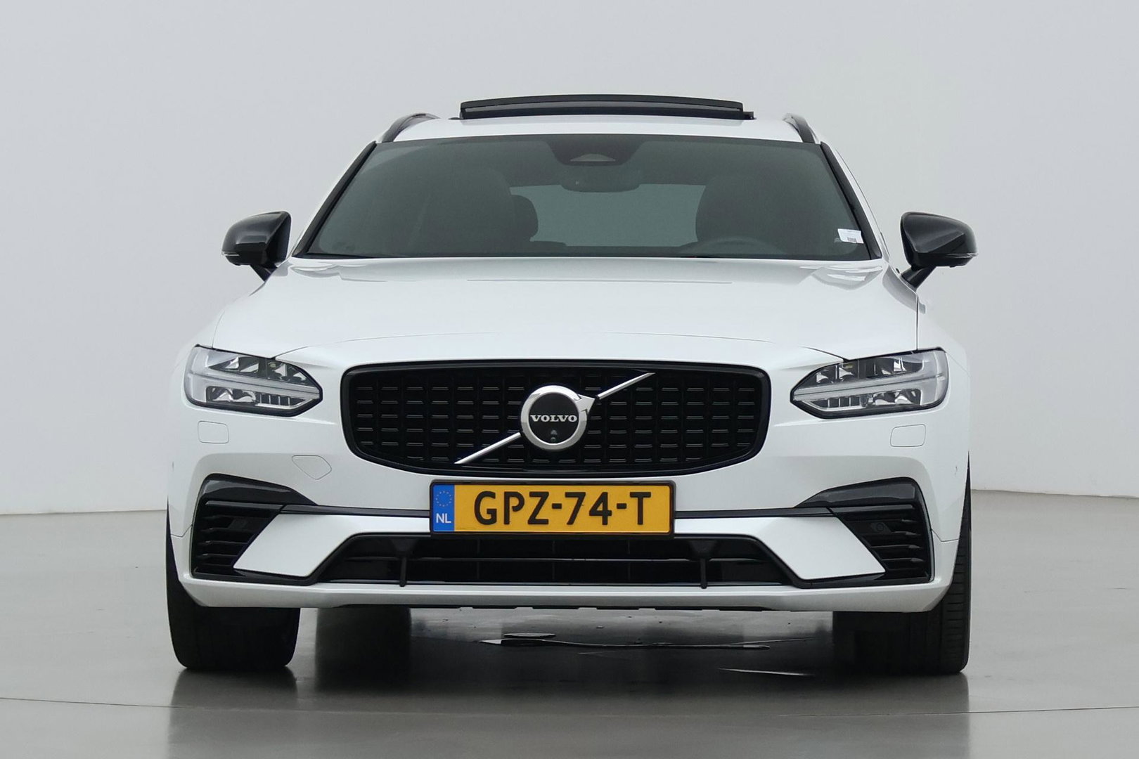 Volvo V90 T6 Plug-in hybrid Ultimate Dark | Panoramadak | 360° Camera | Head-Up | ACC | harman/kardon | BLIS
