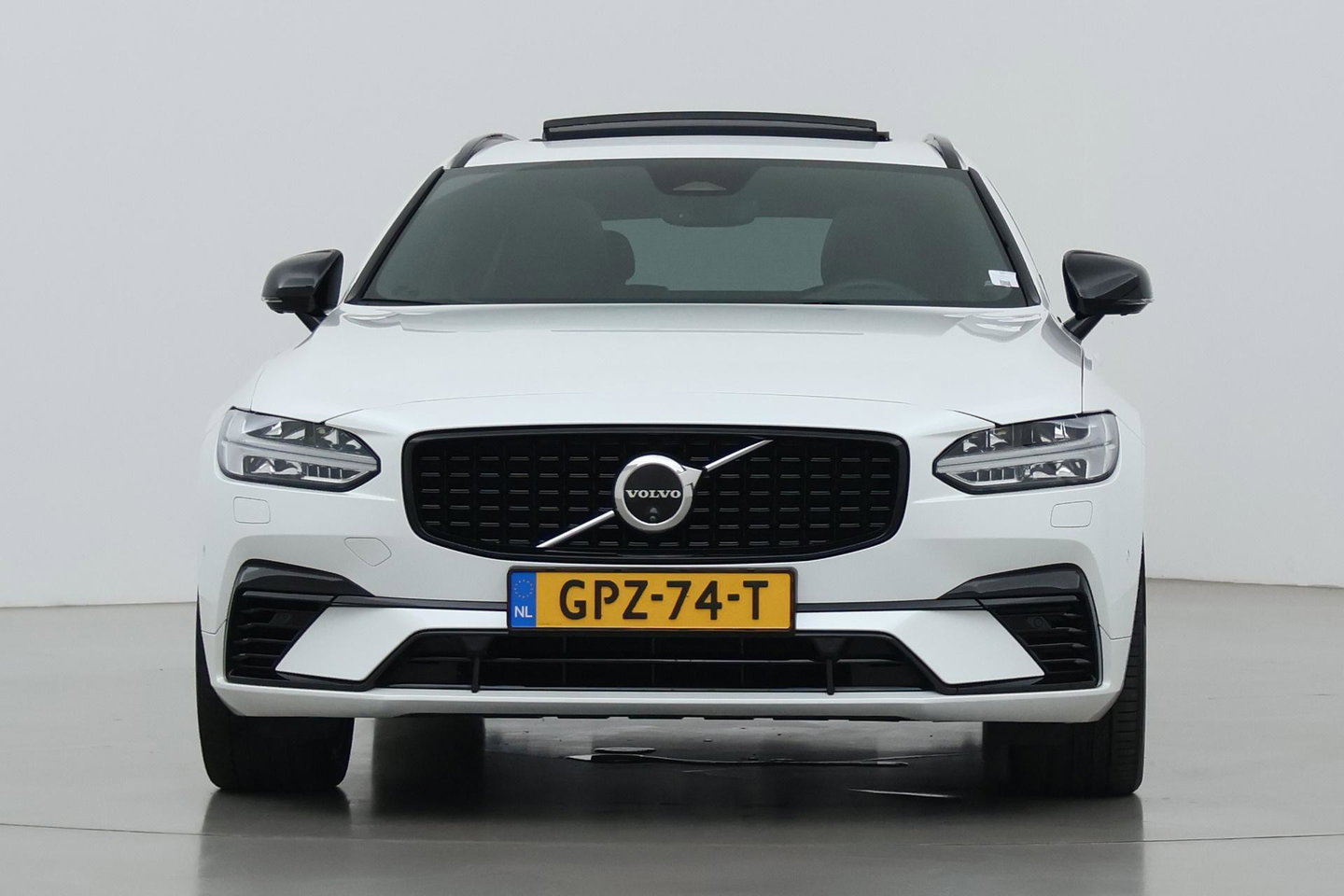 Volvo V90 T6 Plug-in hybrid Ultimate Dark | Panoramadak | 360° Camera | Head-Up | ACC | harman/kardon | BLIS