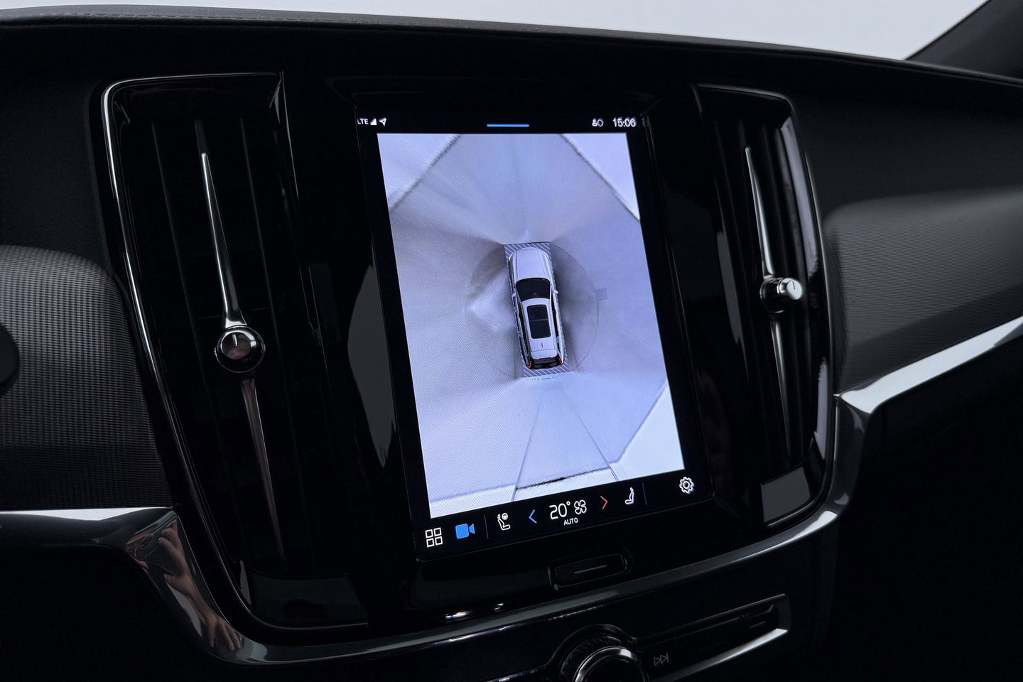 Volvo V90 T6 Plug-in hybrid Ultimate Dark | Panoramadak | 360° Camera | Head-Up | ACC | harman/kardon | BLIS