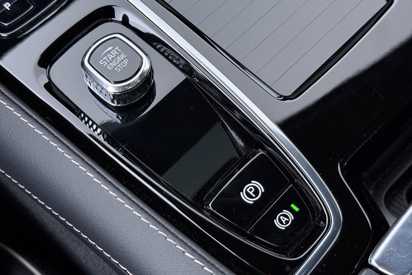 Volvo V90 T6 Plug-in hybrid Ultimate Dark | Panoramadak | 360° Camera | Head-Up | ACC | harman/kardon | BLIS