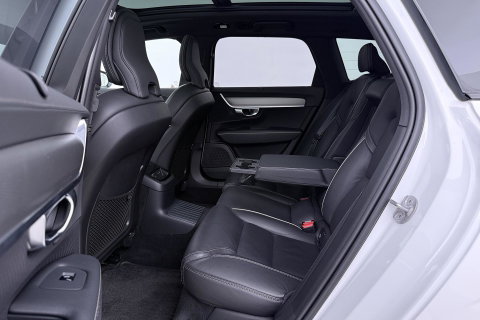 Volvo V90 T6 Plug-in hybrid Ultimate Dark | Panoramadak | 360° Camera | Head-Up | ACC | harman/kardon | BLIS
