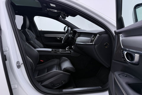 Volvo V90 T6 Plug-in hybrid Ultimate Dark | Panoramadak | 360° Camera | Head-Up | ACC | harman/kardon | BLIS