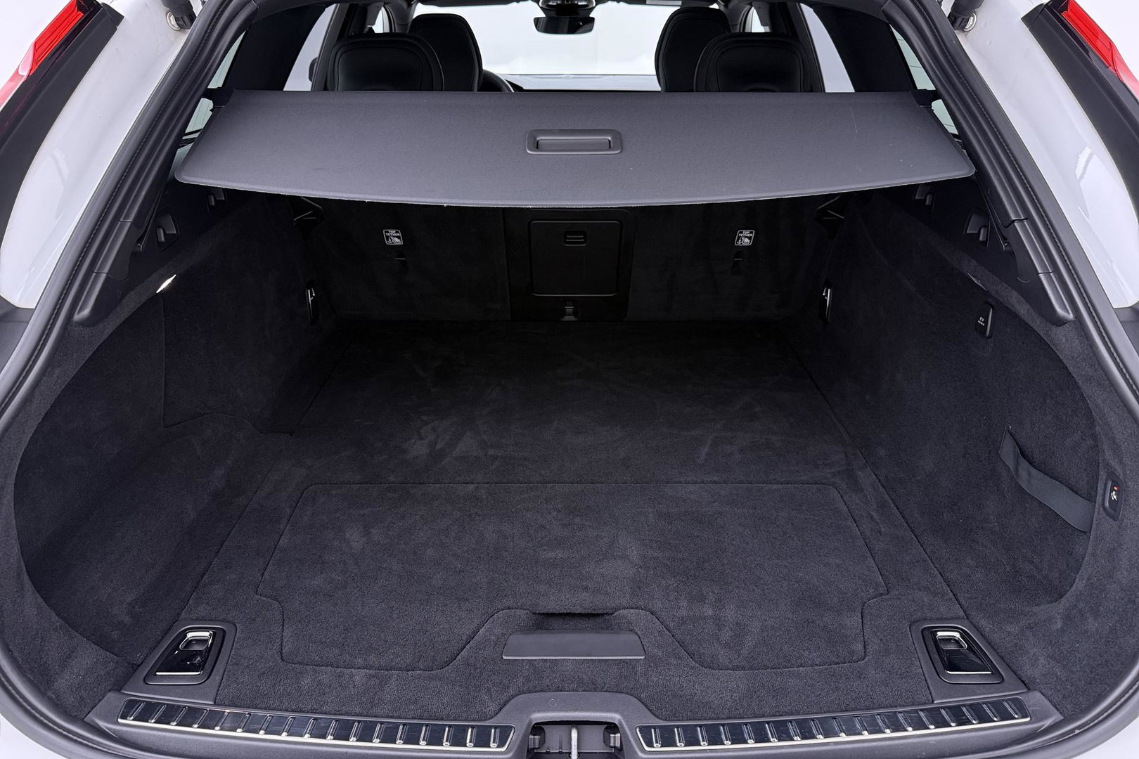 Volvo V90 T6 Plug-in hybrid Ultimate Dark | Panoramadak | 360° Camera | Head-Up | ACC | harman/kardon | BLIS