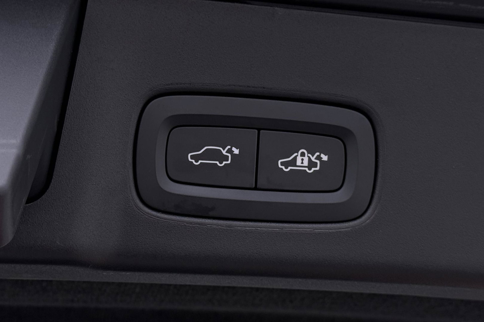 Volvo V90 T6 Plug-in hybrid Ultimate Dark | Panoramadak | 360° Camera | Head-Up | ACC | harman/kardon | BLIS