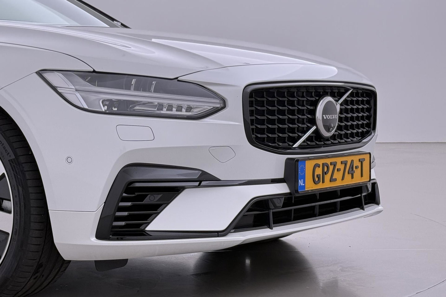 Volvo V90 T6 Plug-in hybrid Ultimate Dark | Panoramadak | 360° Camera | Head-Up | ACC | harman/kardon | BLIS