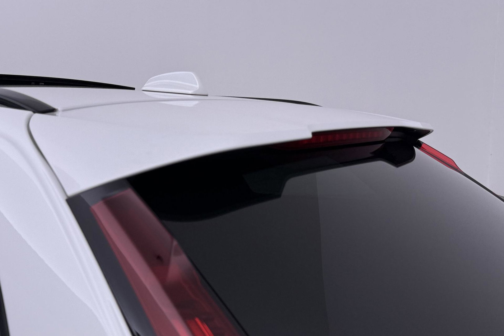 Volvo V90 T6 Plug-in hybrid Ultimate Dark | Panoramadak | 360° Camera | Head-Up | ACC | harman/kardon | BLIS
