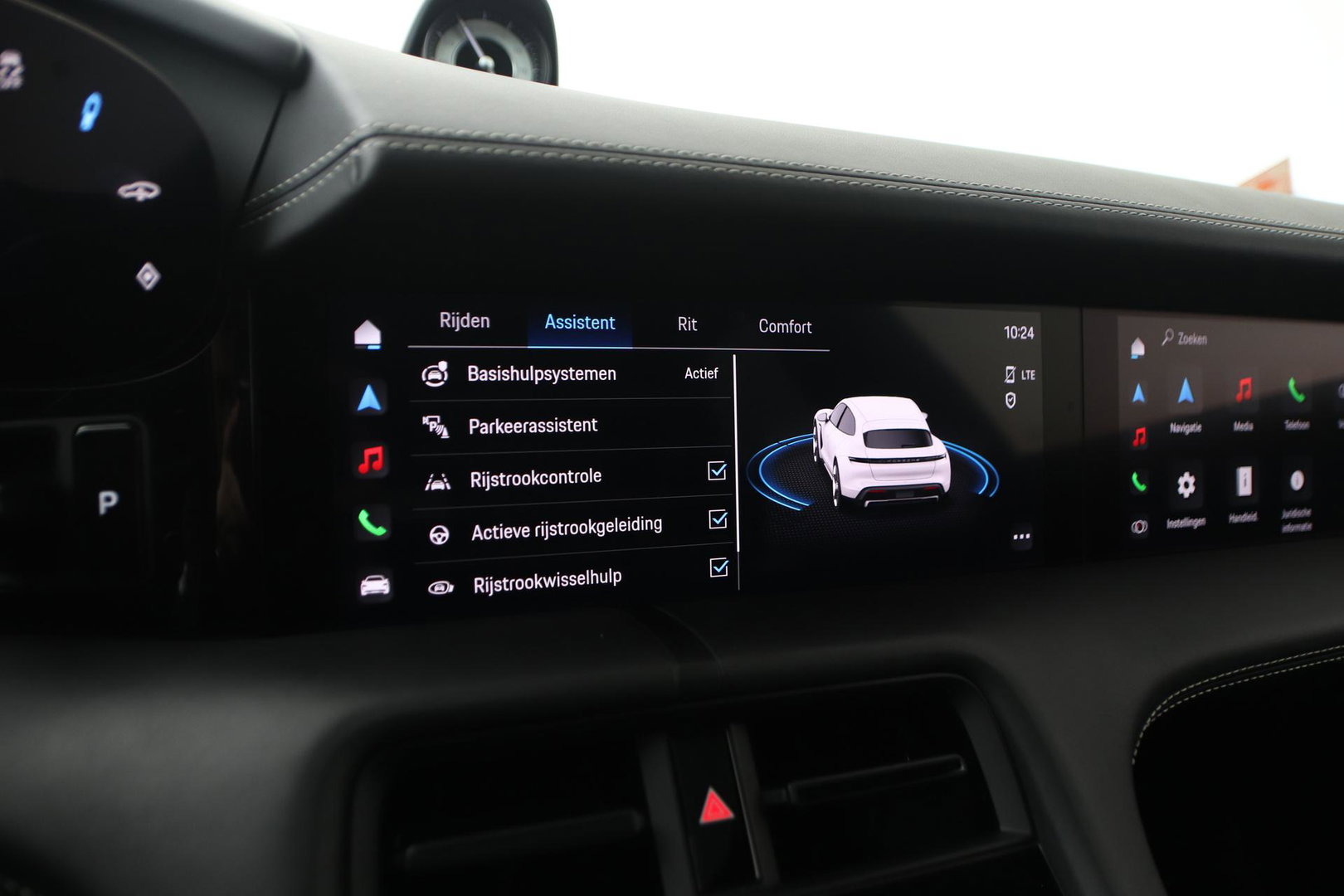 Porsche Taycan Sport Turismo Turbo S 93 kWh | BTW | Sport Chrono | Panoramadak | 229K NW prijs | Burmester Audio | Keramisch | 360° Camera | 21 Inch