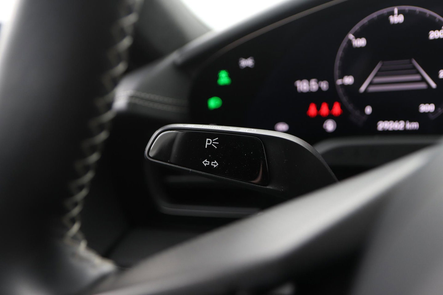 Porsche Taycan Sport Turismo Turbo S 93 kWh | BTW | Sport Chrono | Panoramadak | 229K NW prijs | Burmester Audio | Keramisch | 360° Camera | 21 Inch