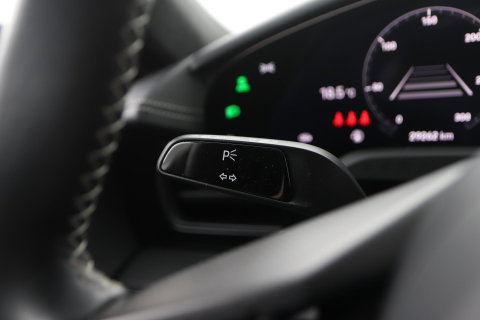 Porsche Taycan Sport Turismo Turbo S 93 kWh | BTW | Sport Chrono | Panoramadak | 229K NW prijs | Burmester Audio | Keramisch | 360° Camera | 21 Inch