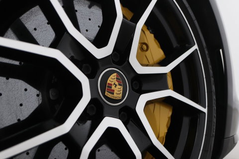 Porsche Taycan Sport Turismo Turbo S 93 kWh | BTW | Sport Chrono | Panoramadak | 229K NW prijs | Burmester Audio | Keramisch | 360° Camera | 21 Inch