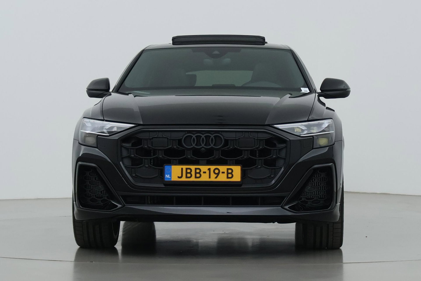Audi Q8 60 TFSI e quattro Pro Line S Competition | Luchtvering | B&O | Panoramadak | Trekhaak | 360° Camera | 23 Inch