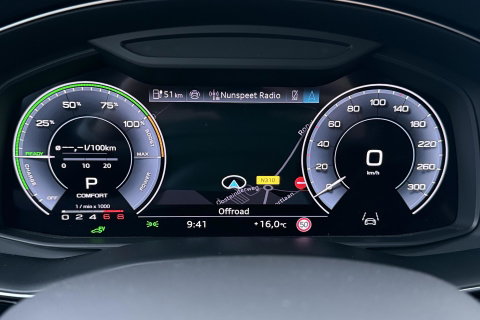 Audi Q8 60 TFSI e quattro Pro Line S Competition | Luchtvering | B&O | Panoramadak | Trekhaak | 360° Camera | 23 Inch