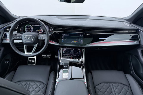 Audi Q8 60 TFSI e quattro Pro Line S Competition | Luchtvering | B&O | Panoramadak | Trekhaak | 360° Camera | 23 Inch