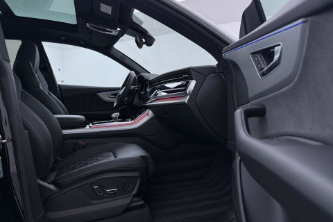 Audi Q8 60 TFSI e quattro Pro Line S Competition | Luchtvering | B&O | Panoramadak | Trekhaak | 360° Camera | 23 Inch