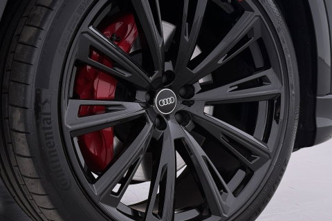 Audi Q8 60 TFSI e quattro Pro Line S Competition | Luchtvering | B&O | Panoramadak | Trekhaak | 360° Camera | 23 Inch