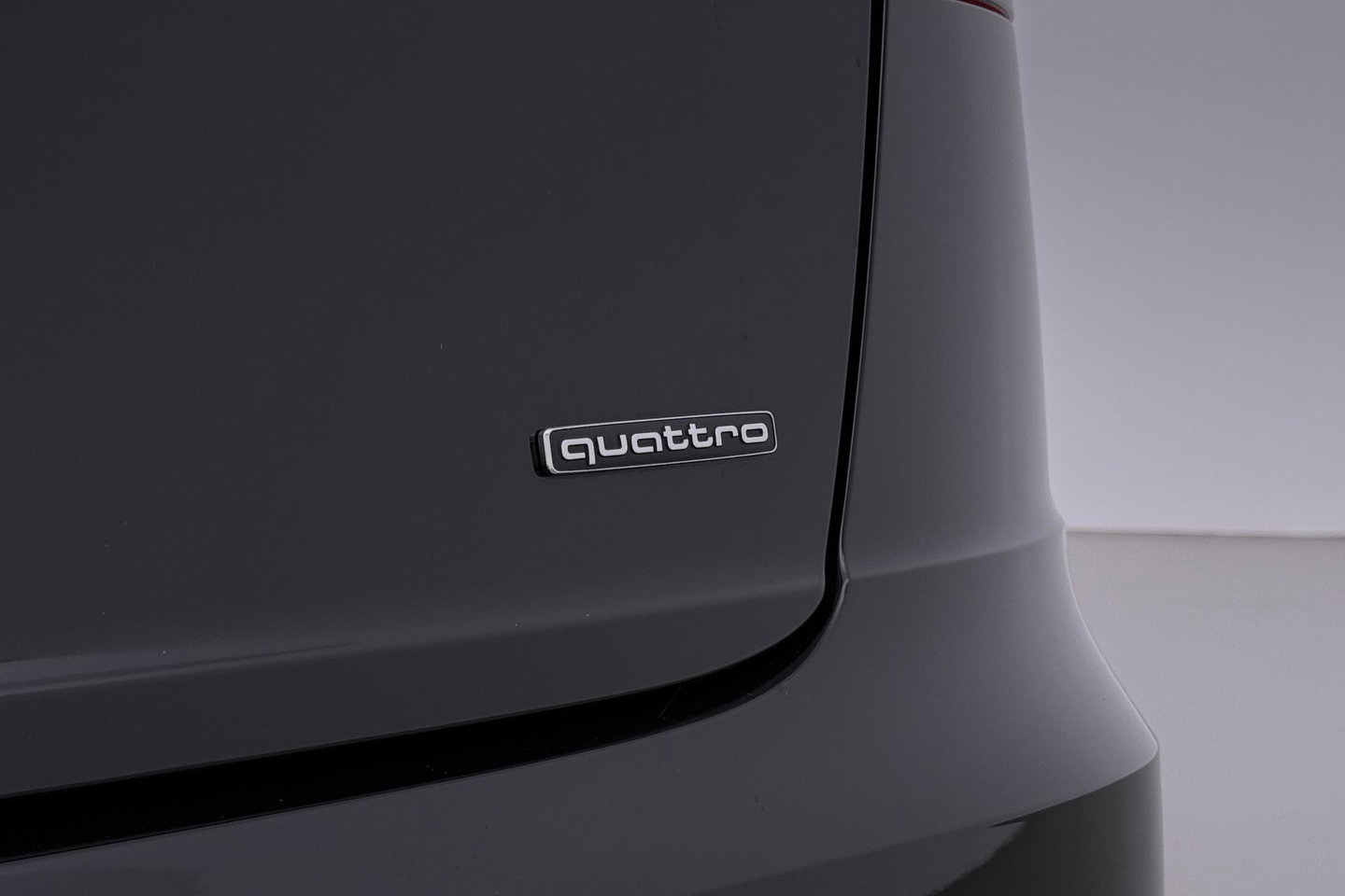Audi Q8 60 TFSI e quattro Pro Line S Competition | Luchtvering | B&O | Panoramadak | Trekhaak | 360° Camera | 23 Inch