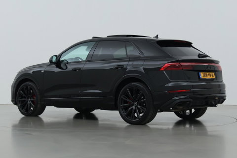 Audi Q8 60 TFSI e quattro Pro Line S Competition | Luchtvering | B&O | Panoramadak | Trekhaak | 360° Camera | 23 Inch