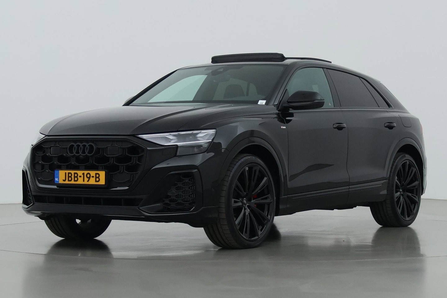 Audi Q8 60 TFSI e quattro Pro Line S Competition | Luchtvering | B&O | Panoramadak | Trekhaak | 360° Camera | 23 Inch
