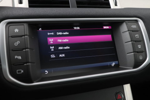 Land Rover Range Rover Evoque 2.0 TD4 HSE Dynamic | Automaat | Trekhaak | Panoramadak | Camera | Stoelverwarming