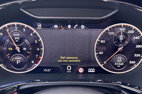 Bentley Flying Spur 2.9 V6 Hybrid Azure | Rotating Display | Black Pack | Touring Specification | Styling Specification | Sunroof | Massage