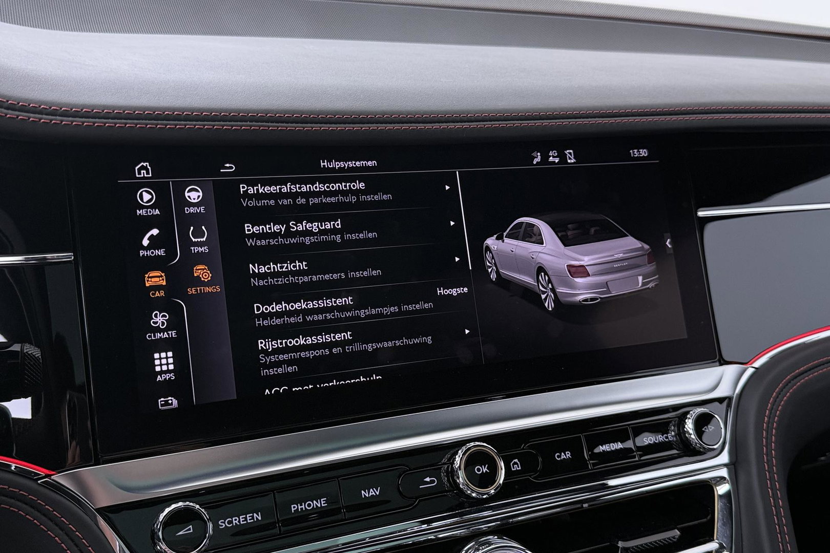 Bentley Flying Spur 2.9 V6 Hybrid Azure | Rotating Display | Black Pack | Touring Specification | Styling Specification | Sunroof | Massage