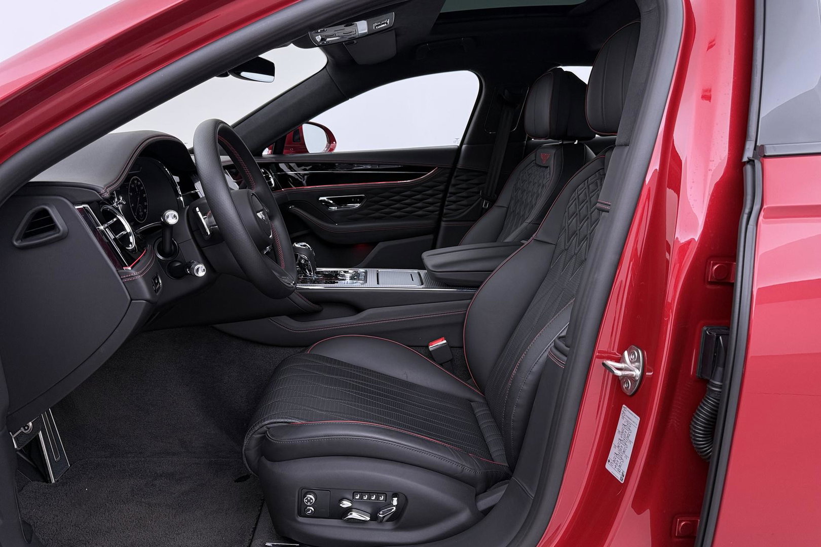 Bentley Flying Spur 2.9 V6 Hybrid Azure | Rotating Display | Black Pack | Touring Specification | Styling Specification | Sunroof | Massage