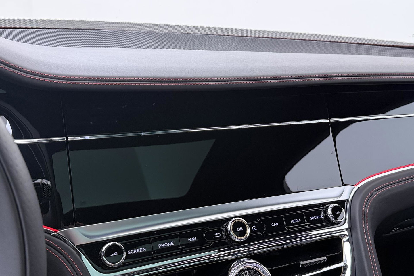 Bentley Flying Spur 2.9 V6 Hybrid Azure | Rotating Display | Black Pack | Touring Specification | Styling Specification | Sunroof | Massage