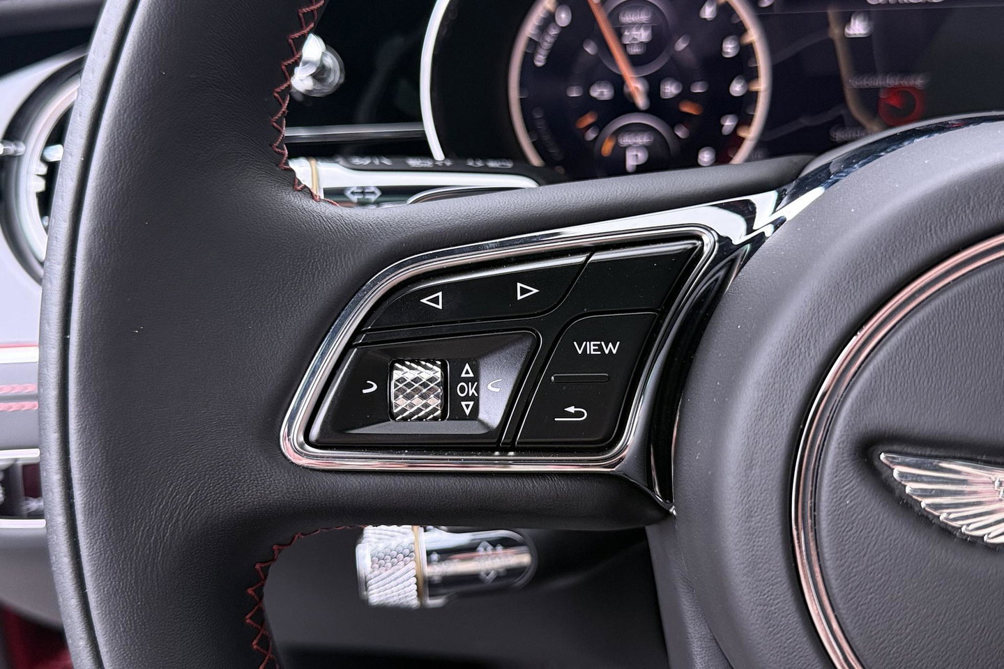 Bentley Flying Spur 2.9 V6 Hybrid Azure | Rotating Display | Black Pack | Touring Specification | Styling Specification | Sunroof | Massage