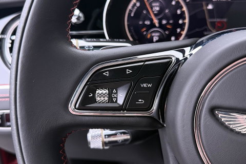 Bentley Flying Spur 2.9 V6 Hybrid Azure | Rotating Display | Black Pack | Touring Specification | Styling Specification | Sunroof | Massage