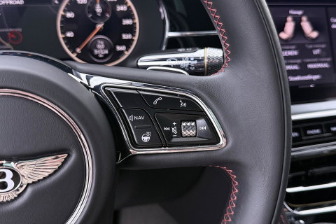 Bentley Flying Spur 2.9 V6 Hybrid Azure | Rotating Display | Black Pack | Touring Specification | Styling Specification | Sunroof | Massage