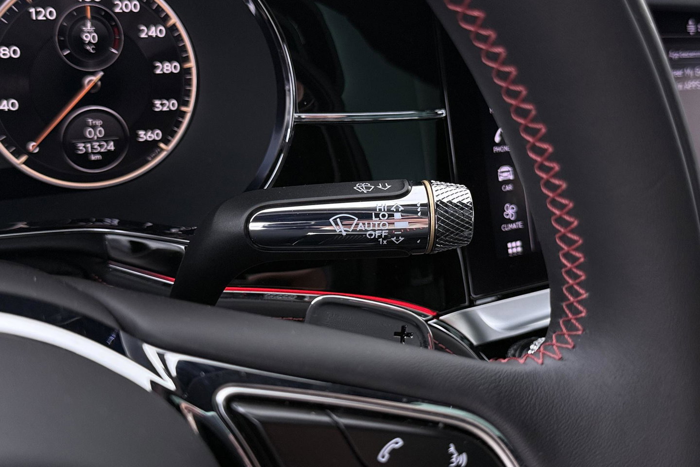 Bentley Flying Spur 2.9 V6 Hybrid Azure | Rotating Display | Black Pack | Touring Specification | Styling Specification | Sunroof | Massage