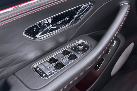 Bentley Flying Spur 2.9 V6 Hybrid Azure | Rotating Display | Black Pack | Touring Specification | Styling Specification | Sunroof | Massage