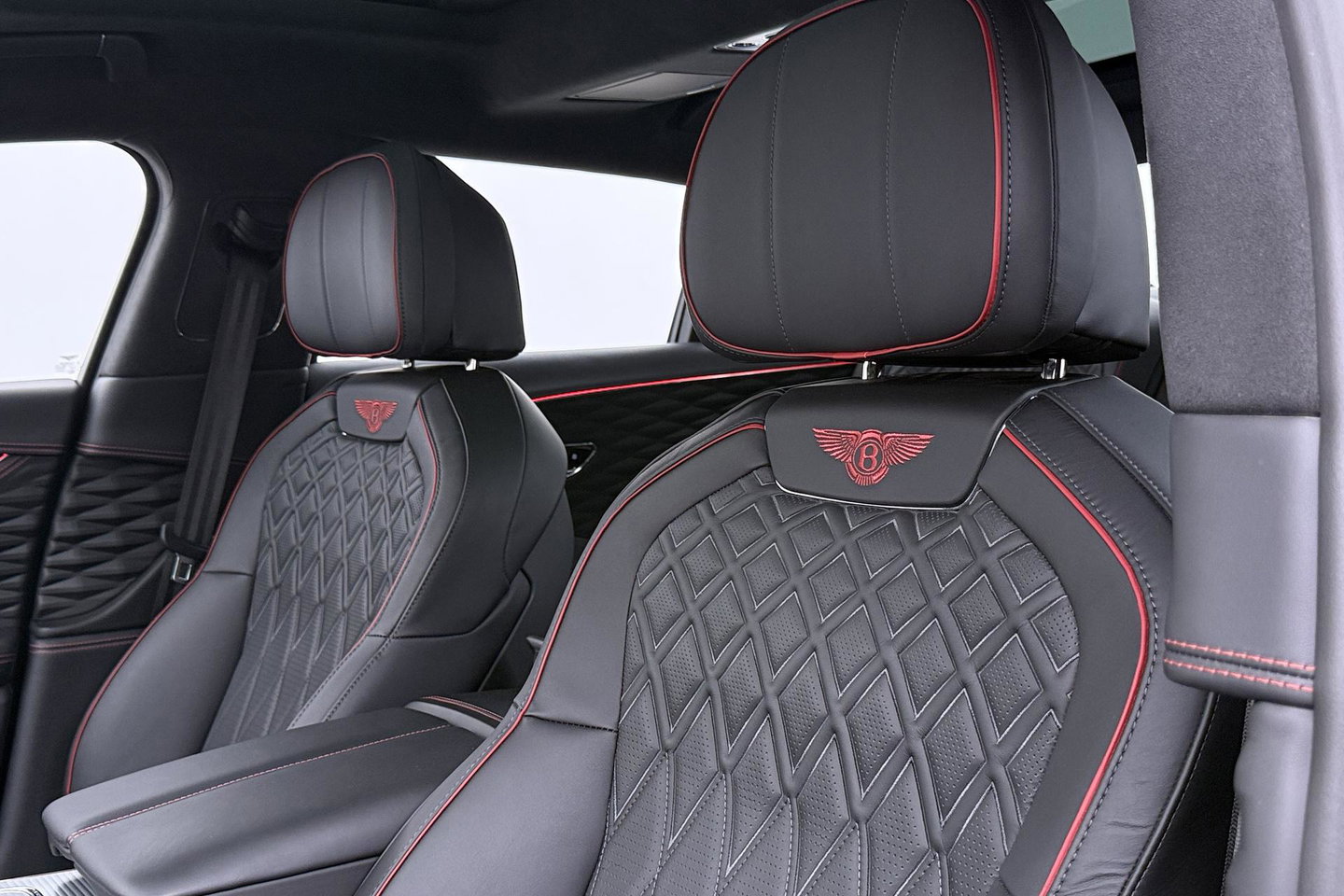 Bentley Flying Spur 2.9 V6 Hybrid Azure | Rotating Display | Black Pack | Touring Specification | Styling Specification | Sunroof | Massage