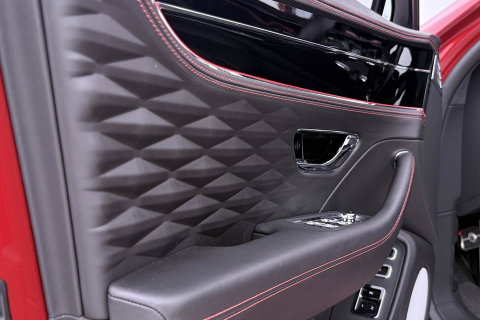 Bentley Flying Spur 2.9 V6 Hybrid Azure | Rotating Display | Black Pack | Touring Specification | Styling Specification | Sunroof | Massage