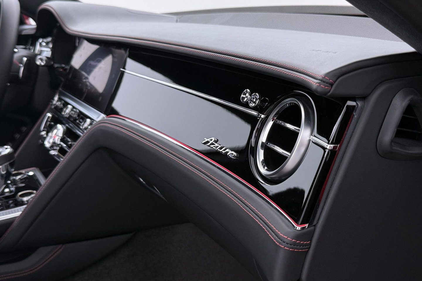 Bentley Flying Spur 2.9 V6 Hybrid Azure | Rotating Display | Black Pack | Touring Specification | Styling Specification | Sunroof | Massage
