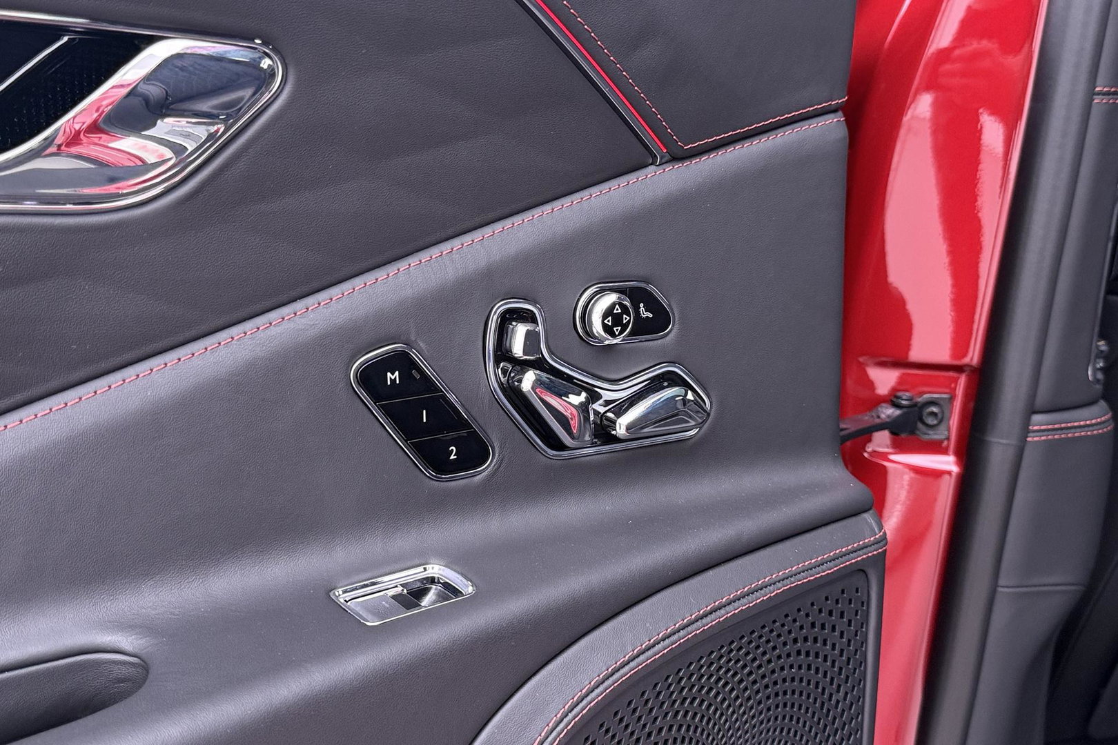 Bentley Flying Spur 2.9 V6 Hybrid Azure | Rotating Display | Black Pack | Touring Specification | Styling Specification | Sunroof | Massage