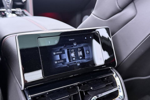 Bentley Flying Spur 2.9 V6 Hybrid Azure | Rotating Display | Black Pack | Touring Specification | Styling Specification | Sunroof | Massage