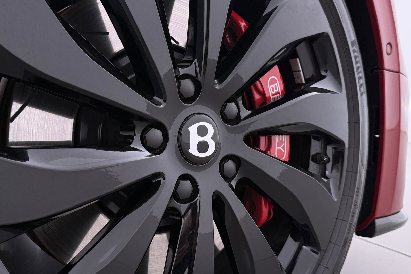 Bentley Flying Spur 2.9 V6 Hybrid Azure | Rotating Display | Black Pack | Touring Specification | Styling Specification | Sunroof | Massage