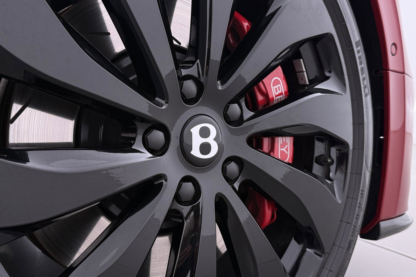 Bentley Flying Spur 2.9 V6 Hybrid Azure | Rotating Display | Black Pack | Touring Specification | Styling Specification | Sunroof | Massage