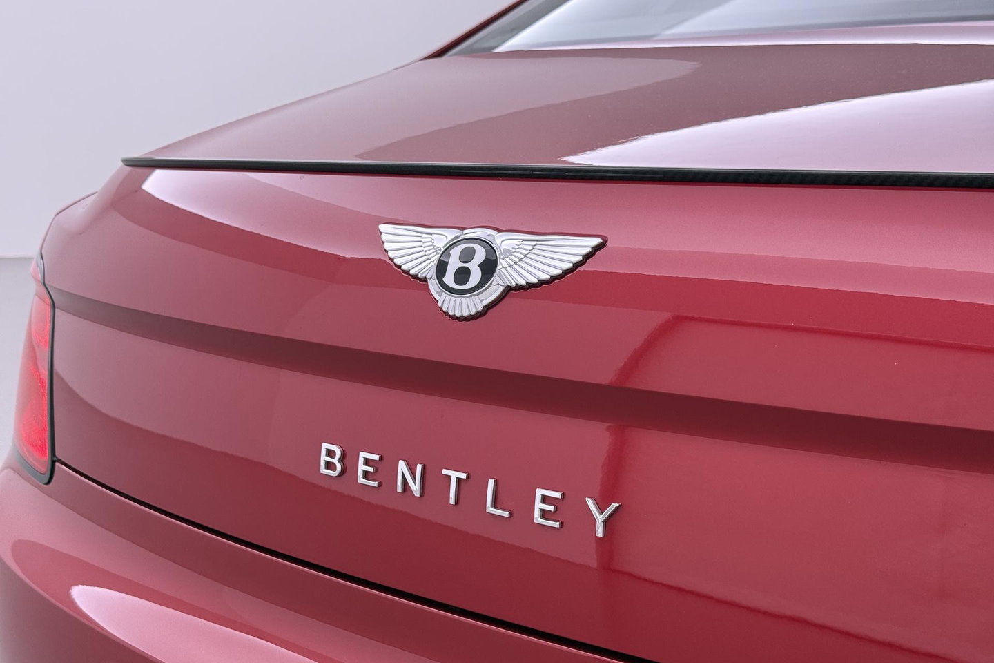 Bentley Flying Spur 2.9 V6 Hybrid Azure | Rotating Display | Black Pack | Touring Specification | Styling Specification | Sunroof | Massage