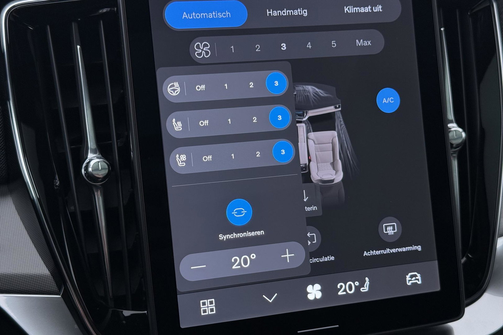 Volvo XC90 T8 Plug-in hybrid Ultra Black Edition | Luchtvering | Bowers&Wilkins | Head-Up | 360° Camera | Panoramadak