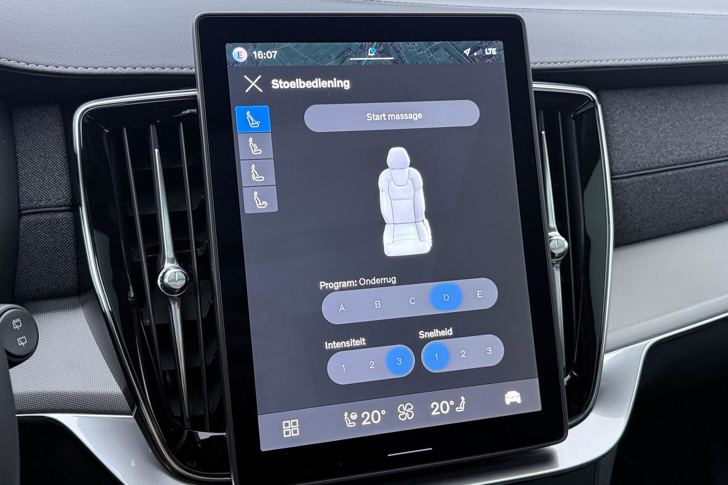 Volvo XC90 T8 Plug-in hybrid Ultra Black Edition | Luchtvering | Bowers&Wilkins | Head-Up | 360° Camera | Panoramadak