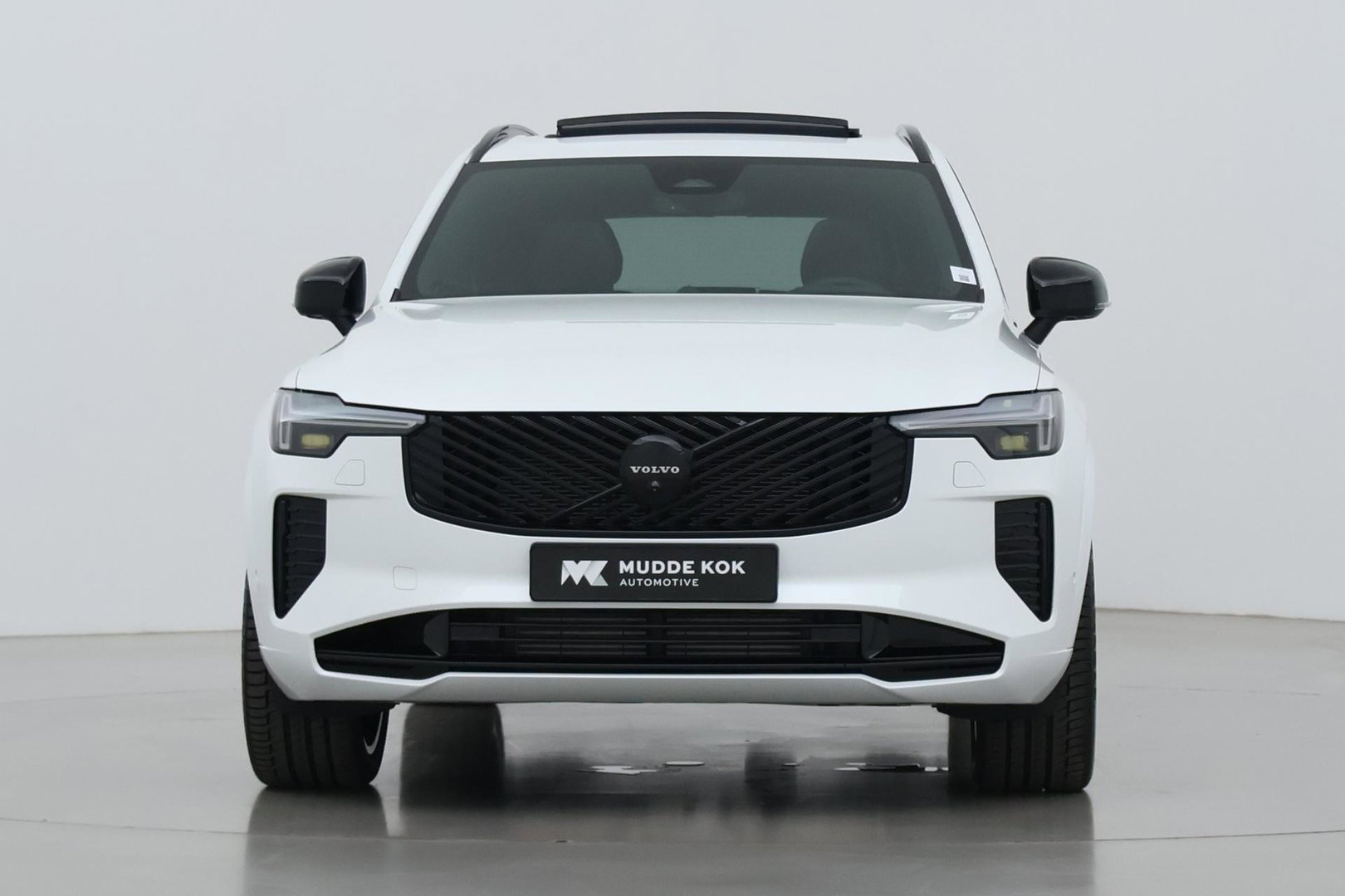 Volvo XC90 T8 Plug-in hybrid Ultra Black Edition | Luchtvering | Bowers&Wilkins | Head-Up | 360° Camera | Panoramadak