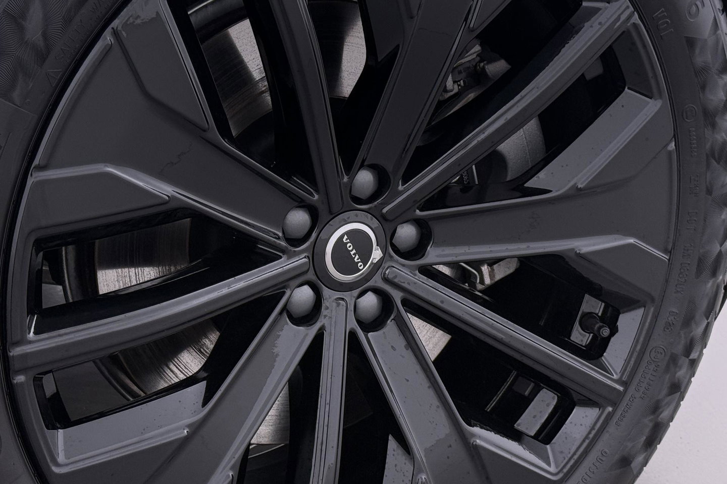 Volvo XC90 T8 Plug-in hybrid Ultra Black Edition | Luchtvering | Bowers&Wilkins | Head-Up | 360° Camera | Panoramadak