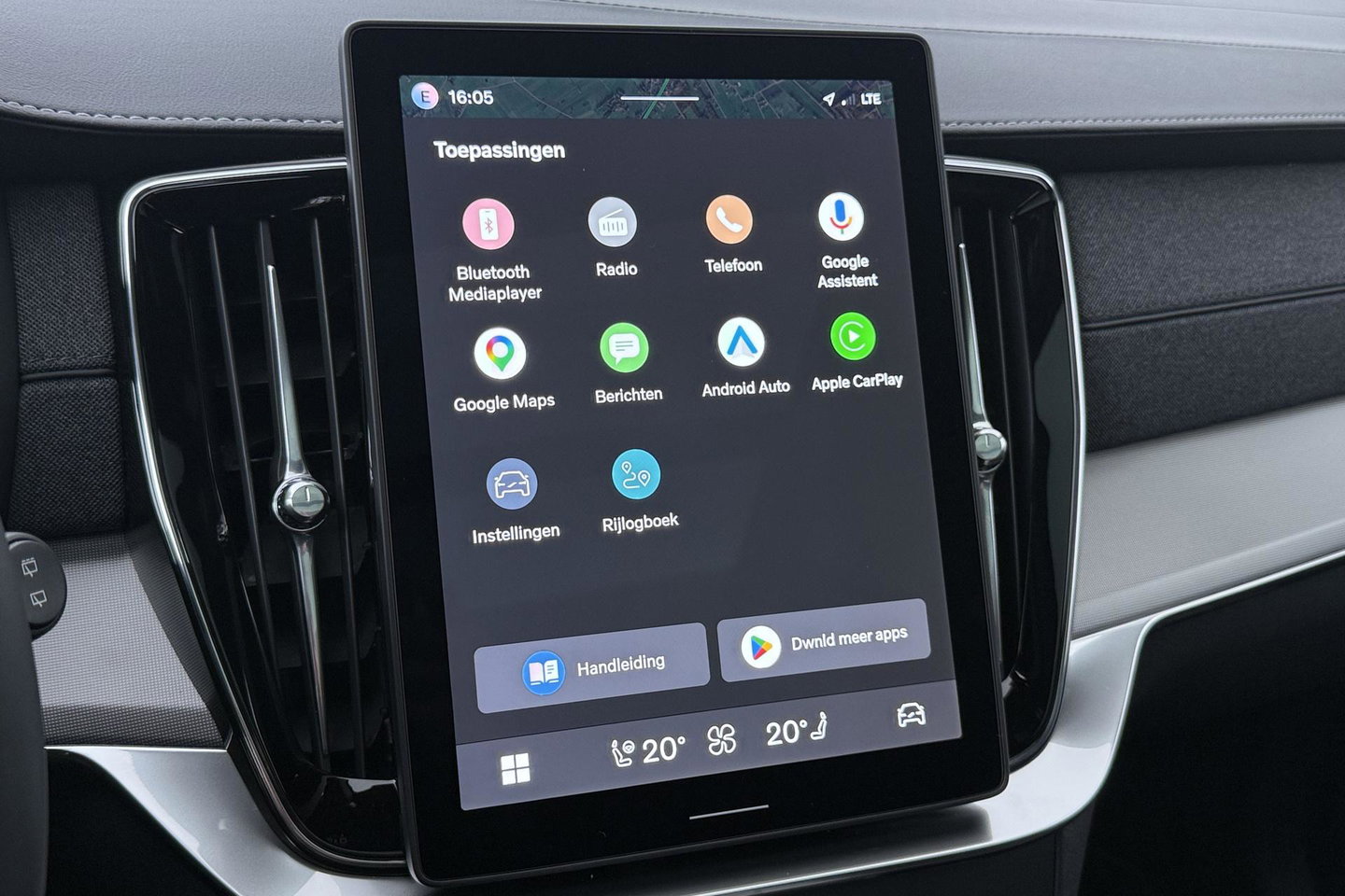Volvo XC90 T8 Plug-in hybrid Ultra Black Edition | Luchtvering | Bowers&Wilkins | Head-Up | 360° Camera | Panoramadak
