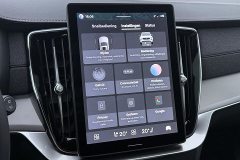 Volvo XC90 T8 Plug-in hybrid Ultra Black Edition | Luchtvering | Bowers&Wilkins | Head-Up | 360° Camera | Panoramadak