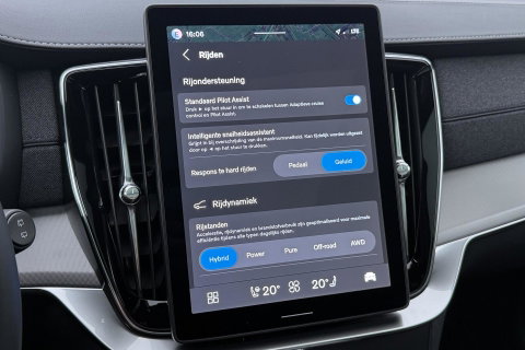 Volvo XC90 T8 Plug-in hybrid Ultra Black Edition | Luchtvering | Bowers&Wilkins | Head-Up | 360° Camera | Panoramadak