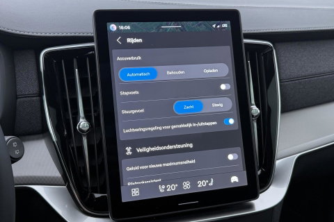 Volvo XC90 T8 Plug-in hybrid Ultra Black Edition | Luchtvering | Bowers&Wilkins | Head-Up | 360° Camera | Panoramadak